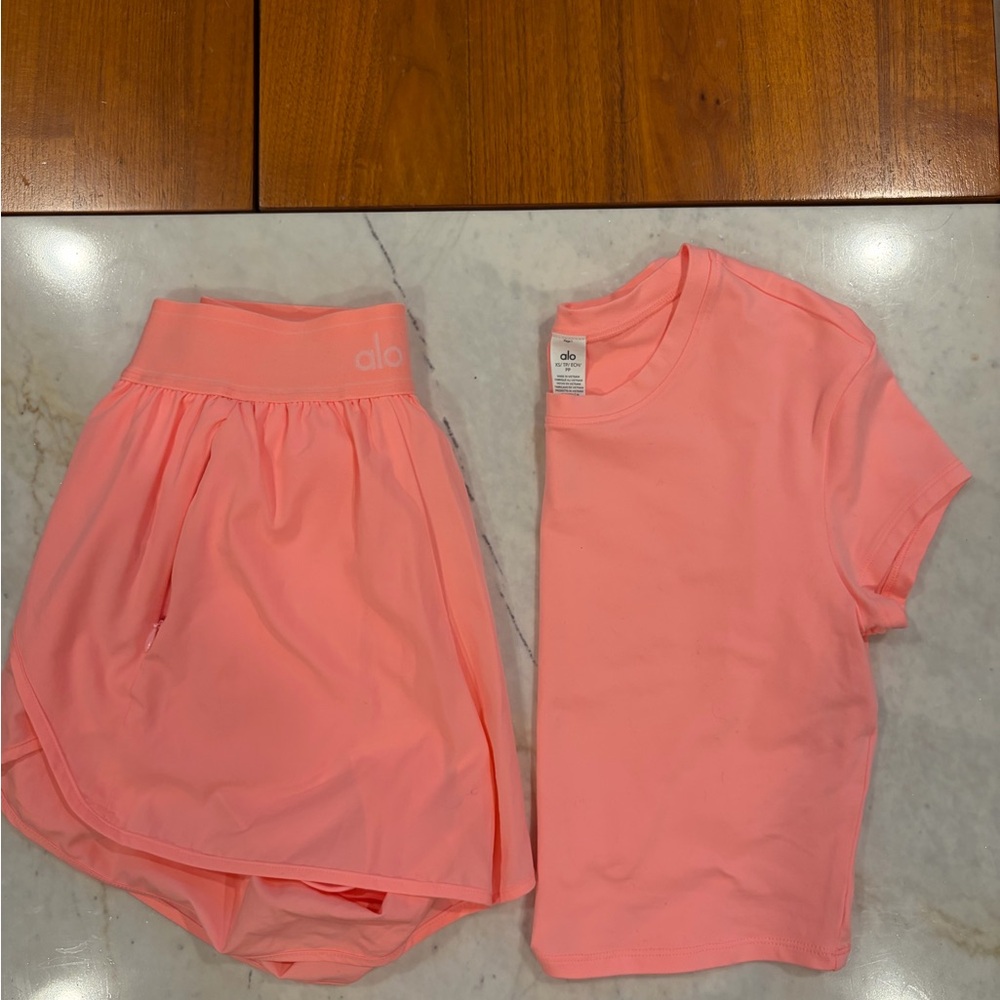 ALO Yoga Neon Bubblegum Set